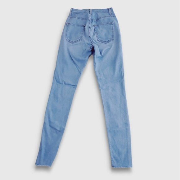 Fashion Nova "Precious Fit" High Waisted Skinny Jean -best seller- Rare - Picture 8 of 14